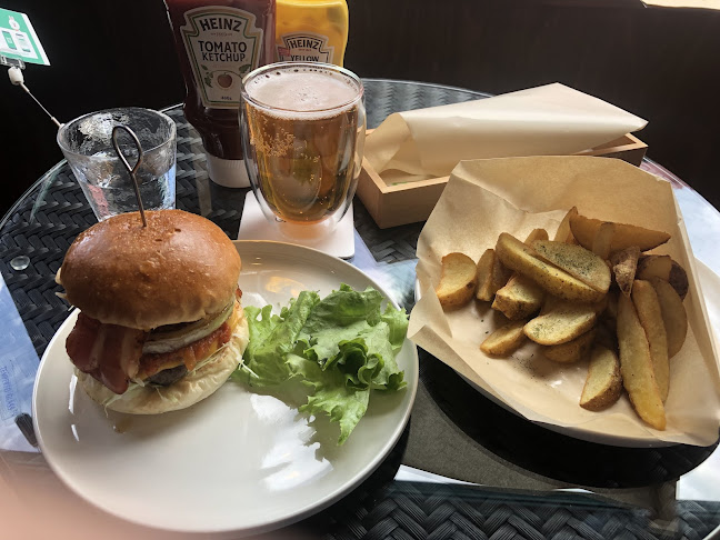 〒813-0042 福岡県福岡市東区舞松原２丁目１０−７