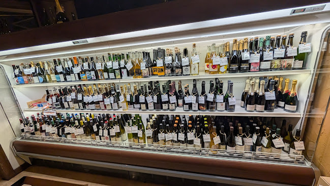 ワインショップマルコホール