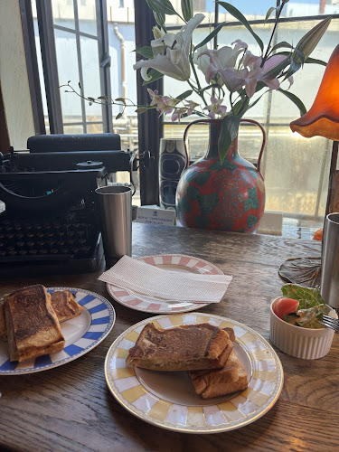 〒185-0013 東京都国分寺市西恋ケ窪２丁目３−１