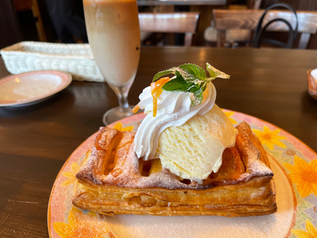 ピアチェーレ - 飲食業