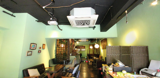 cafe bar WIRED 塚口店 - 飲食業