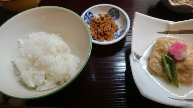 〒604-8315 京都府京都市中京区御池通黒門東入大文字町２３３−４ 堀川御池を西進、南側です