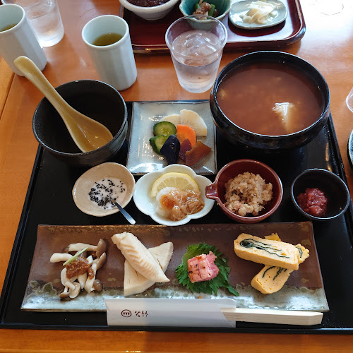 〒802-0007 福岡県北九州市小倉北区船場町１−１ 井筒屋新館 4F