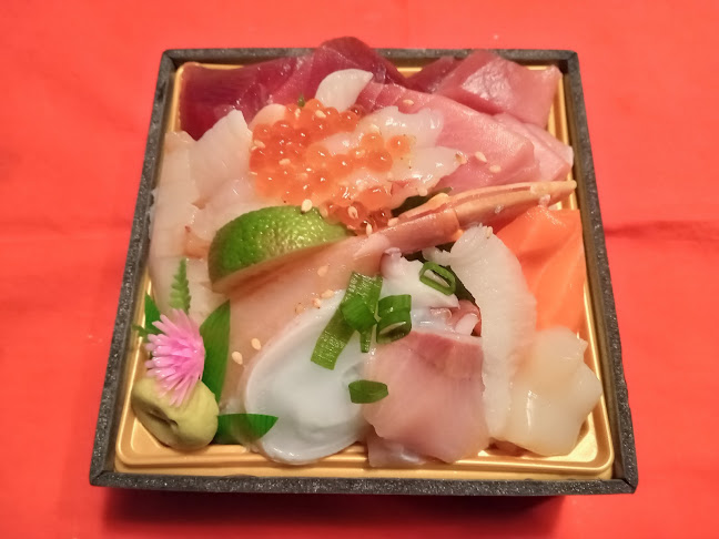 すみれ商店「インスタ、HP見てください」予約はLINEです