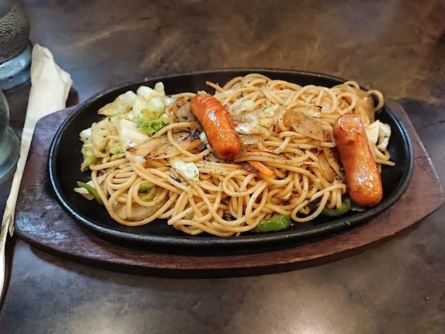 カフェテラス 薔薇都