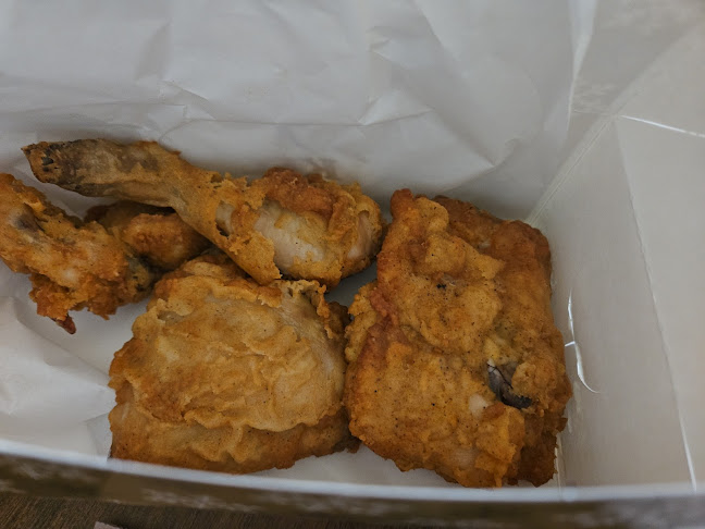 Opinii despre ケンタッキーフライドチキン金町店 în 葛飾区 - 飲食業