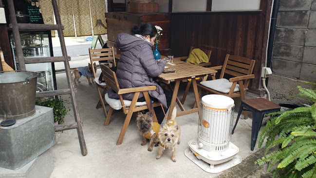 Opinii despre Kuraru Cafe în 東大阪市 - 飲食業