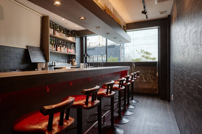 Opinii despre お寿司の食べられるBar BLOSSOM în 那覇市 - 飲食業