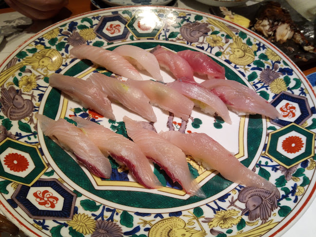 酒場・食事処 魚の まる田（まるた） - 福岡市