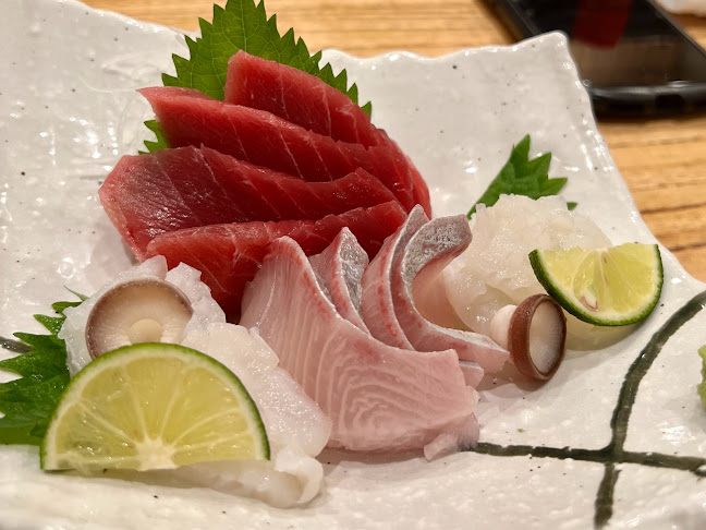 〒030-0802 青森県青森市本町５丁目５−２