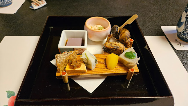 Comentarii opinii despre 京料理 花咲 萬治郎