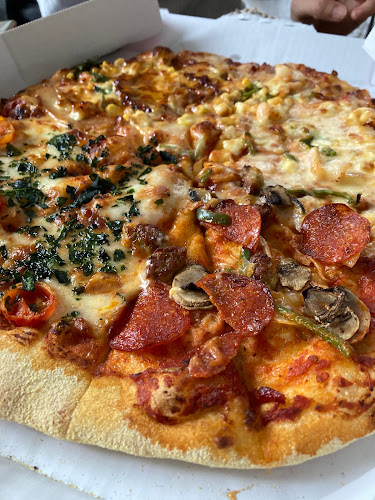 Comentarii opinii despre ドミノ・ピザ東戸塚店