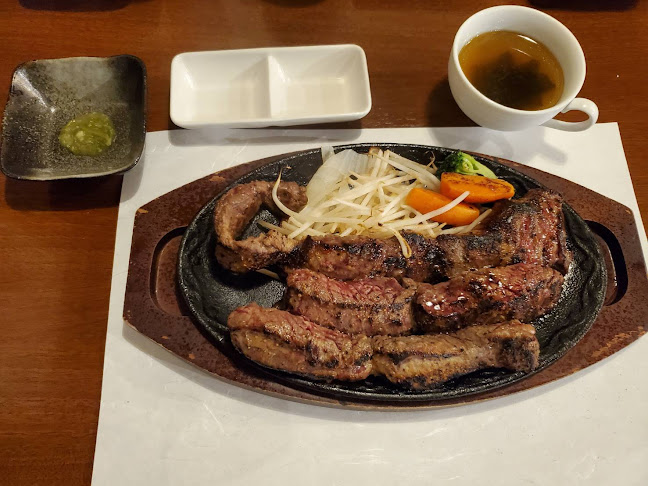 Comentarii opinii despre Bistro ＆ Live Bar Ｋ