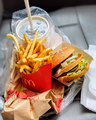 Opinii despre マクドナルド 福山蔵王店 în 富山市 - 飲食業