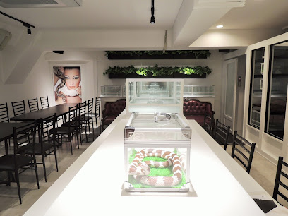 - Cafe & Snake - 東京スネークセンター