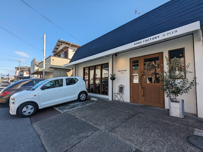 ベイクファクトリーG-PLUS - 草津市