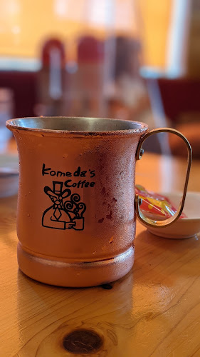 コメダ珈琲店 沖縄糸満店 - 飲食業