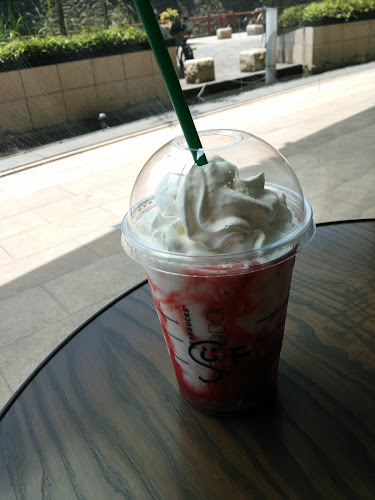 〒803-0812 福岡県北九州市小倉北区室町１丁目１−１ リバーウォーク北九州 デコシティ 1F