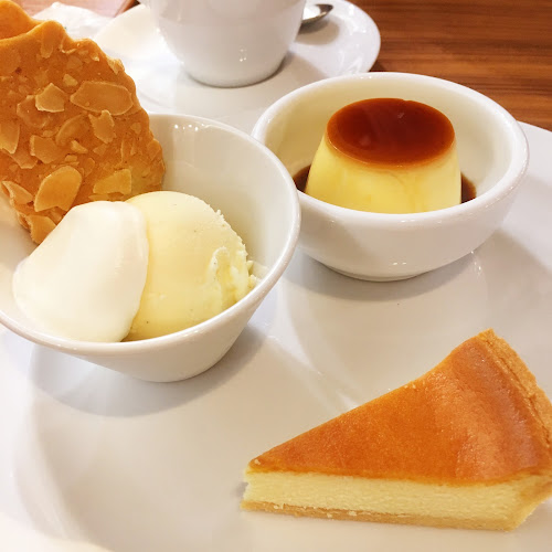 〒650-0044 兵庫県神戸市中央区東川崎町１丁目７−２, サウスモール1階 神戸ハーバーランドumie