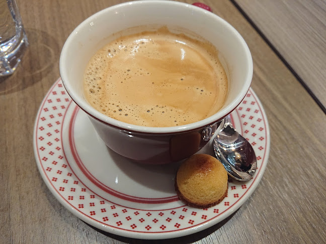 メゾンカイザー 伊勢丹立川店 - 立川市