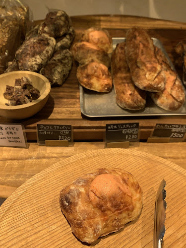 〒810-0044 福岡県福岡市中央区六本松４丁目５−２３