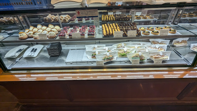 Comentarii opinii despre メゾンカイザー 伊勢丹立川店