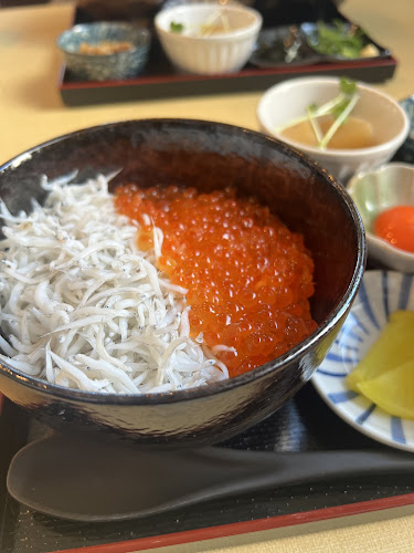 〒590-0971 大阪府堺市堺区栄橋町２丁３−１５ カモシタ