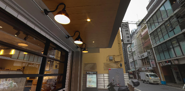 Opinii despre 焼肉ライク 新宿西口店 în 新宿区 - 飲食業