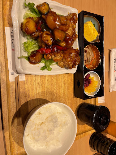 Opinii despre 雅じゃぽ イオンモール名古屋則武新町店 în 名古屋市 - 飲食業