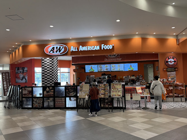 A&W イーアス沖縄豊崎店