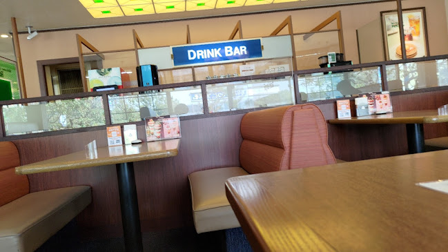 Opinii despre ロイヤルホスト橘通店 în 宮崎市 - 飲食業