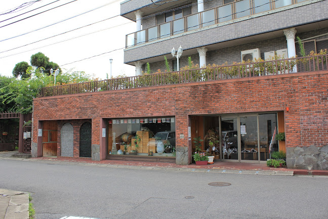 Opinii despre La Cave - PJ （PJワインセラー） în 北九州市 - 飲食業