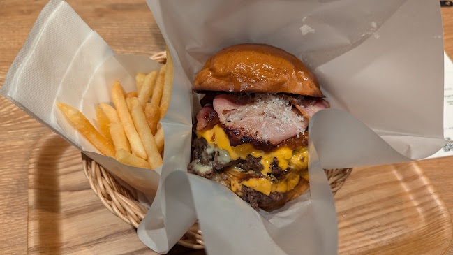 ゴーストバーガー - 飲食業