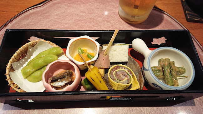 Opinii despre 季節のお料理 花うち田 în 岸和田市 - 飲食業