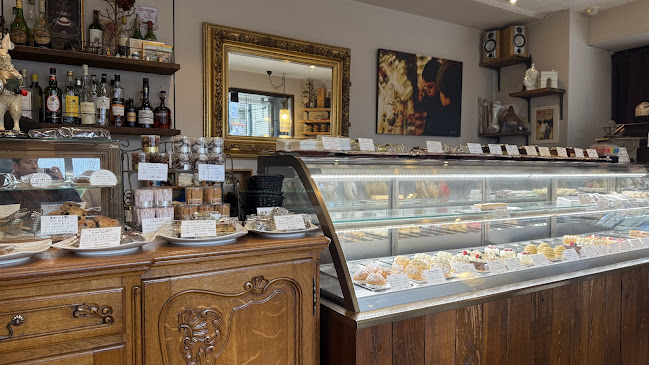 〒600-8433 京都府京都市下京区繁昌町３００−１ カノン室町四条 1F