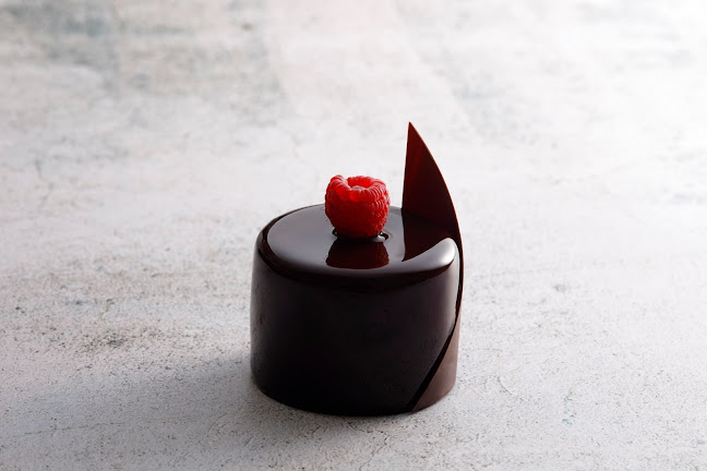 L’AVENUE（ラヴニュー） - 飲食業