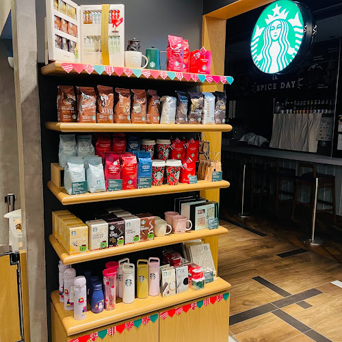 Comentarii opinii despre スターバックス コーヒー コレド室町テラス店