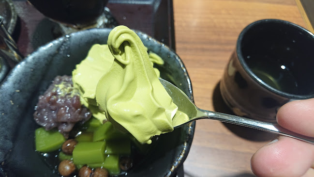 Opinii despre 甘党まえだ あべちか店 în 大阪市 - 飲食業