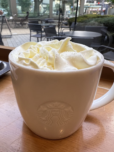 Opinii despre スターバックス コーヒー 堺筋本町店 în 大阪市 - 飲食業