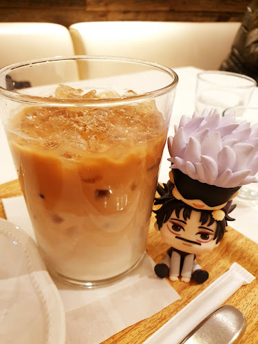 Comentarii opinii despre ラ・メゾン アンソレイユターブル アトレマルヒロ店