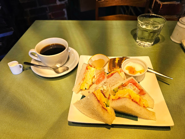 ベル珈琲店 - 飲食業