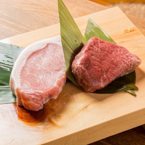 〒900-0015 沖縄県那覇市久茂地３丁目８−１９