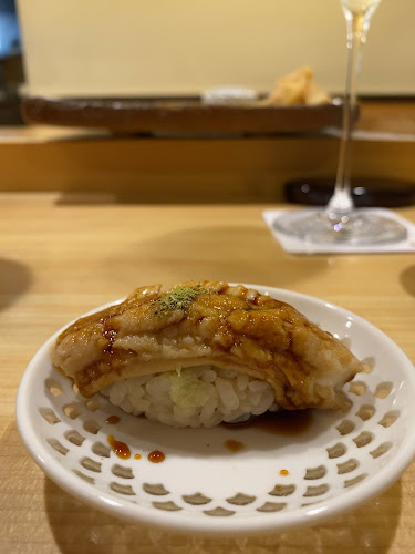 鮨まつ本 - 飲食業