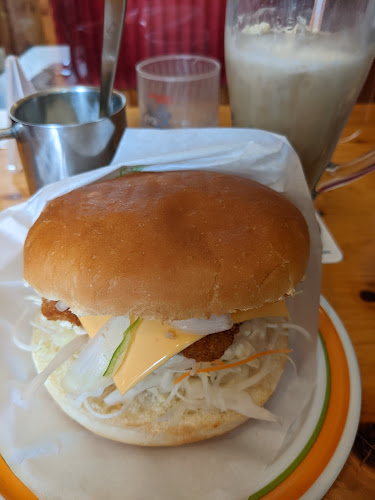 Opinii despre コメダ珈琲店 烏丸五条店 în 京都市 - 飲食業