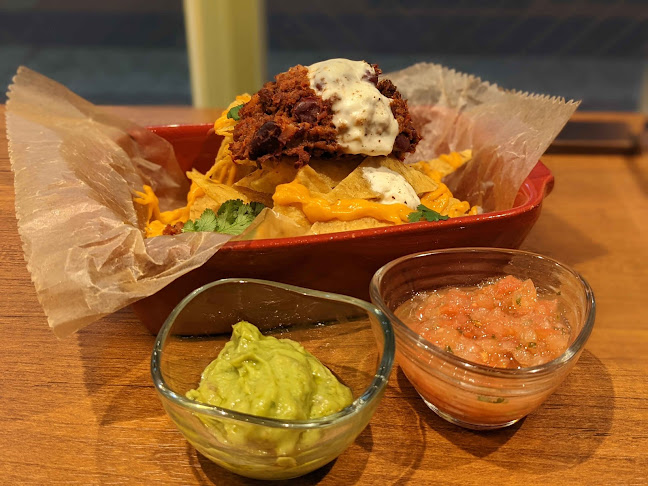 〒730-0028 広島県広島市中区流川町３−５ ホテルエクシル 1F