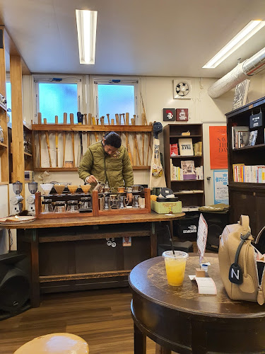 TRAVELING COFFEE - 飲食業