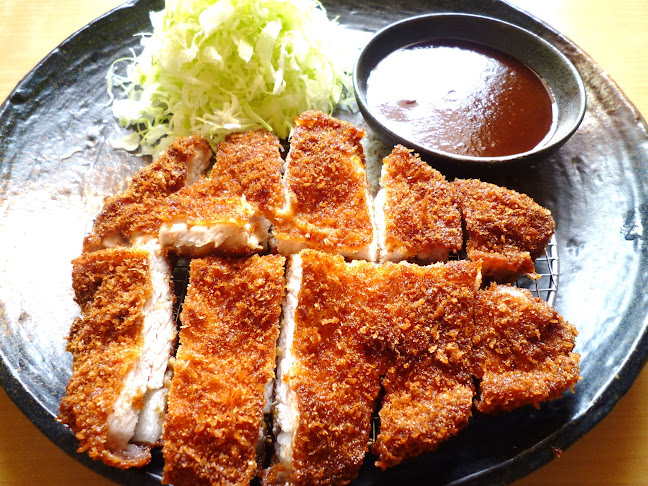 最高級ラードのとんかつ ヒカル亭 - 飲食業