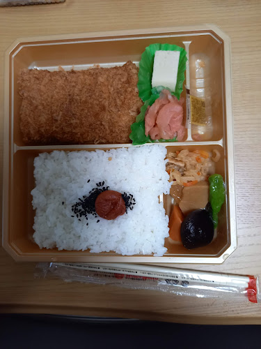 とんかつ まい泉 福岡三越店 - 飲食業