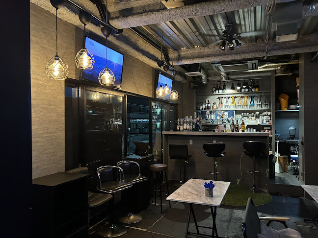 COZY HOUSE rooftop stand bar dogenzaka