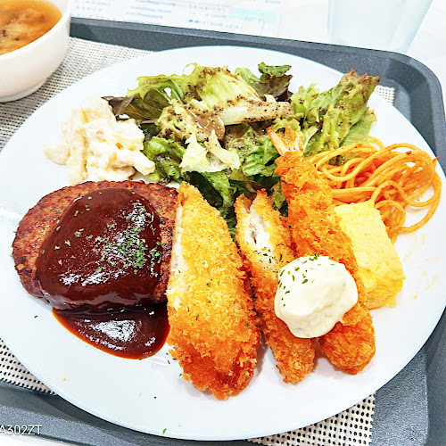 Comentarii opinii despre 1 FEET